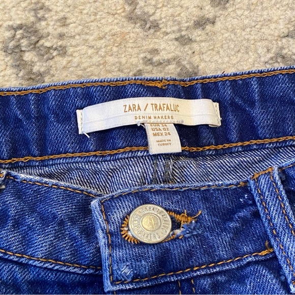 Zara embroidered cut off denim jean shorts 2 - Picture 7 of 8